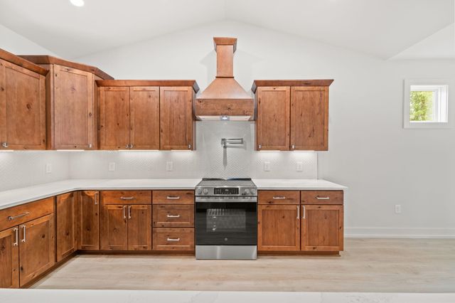 315 Dunbarton Ln., Conway, SC 29526