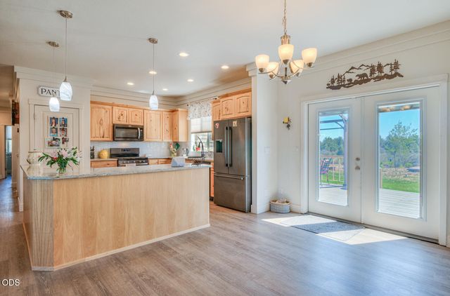 60900 Jennings Road, Bend, OR 97702
