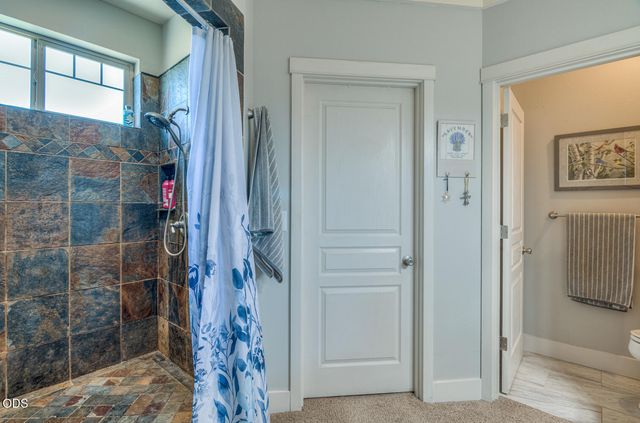 60900 Jennings Road, Bend, OR 97702