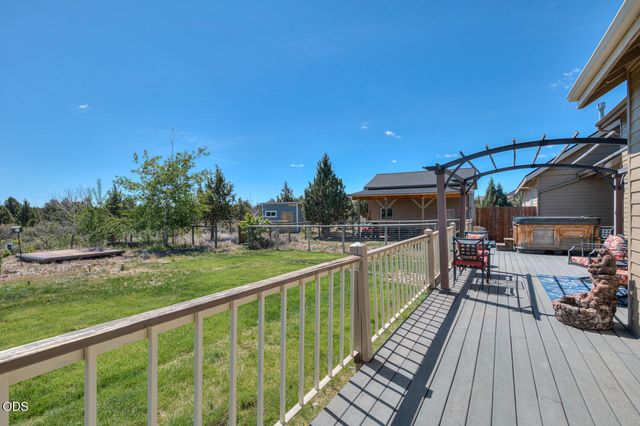 60900 Jennings Road, Bend, OR 97702