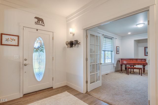 60900 Jennings Road, Bend, OR 97702