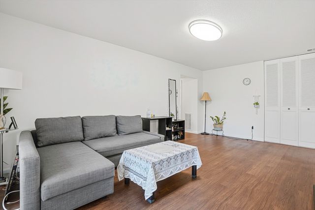 8 Shrewsbury Green Dr G, Shrewsbury, MA 01545