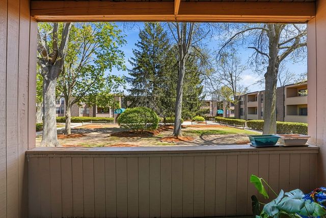 8 Shrewsbury Green Dr G, Shrewsbury, MA 01545