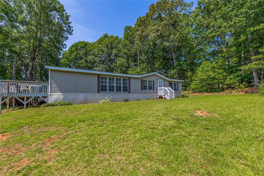 136 W Freedom Wood Drive, Liberty, SC 29657