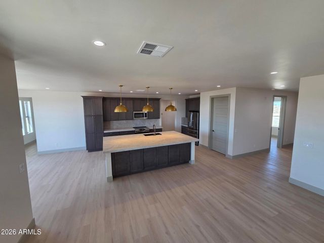 3820 N PALM Circle, Eloy, AZ 85131