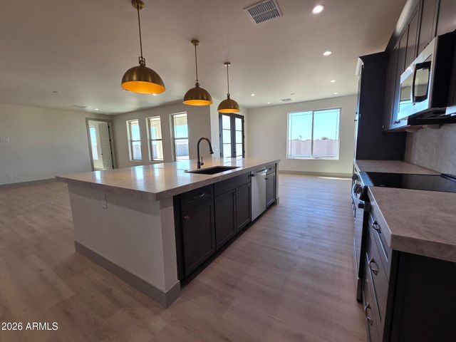 3820 N PALM Circle, Eloy, AZ 85131