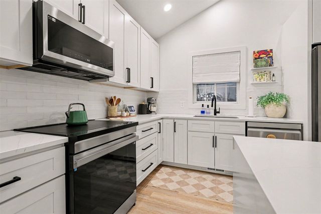 770 Brownwood Avenue, Grand Rapids, MI 49504