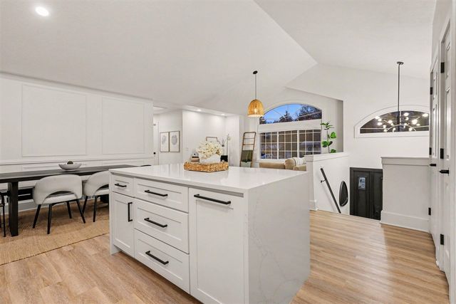 770 Brownwood Avenue, Grand Rapids, MI 49504