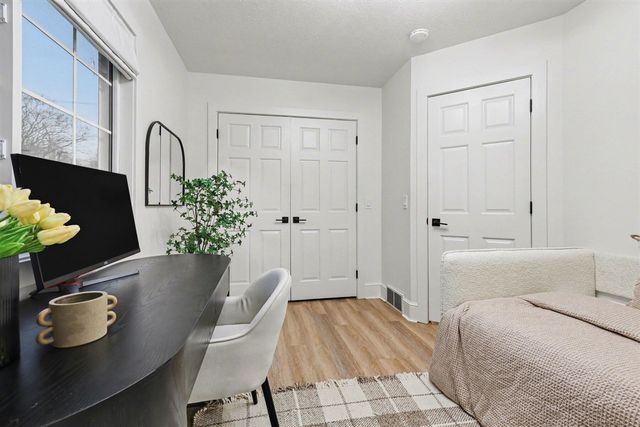 770 Brownwood Avenue, Grand Rapids, MI 49504