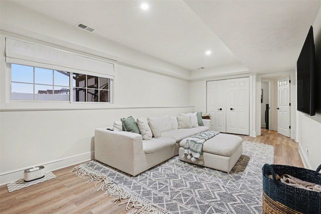 770 Brownwood Avenue, Grand Rapids, MI 49504