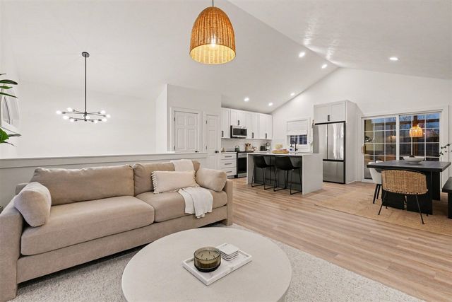 770 Brownwood Avenue, Grand Rapids, MI 49504