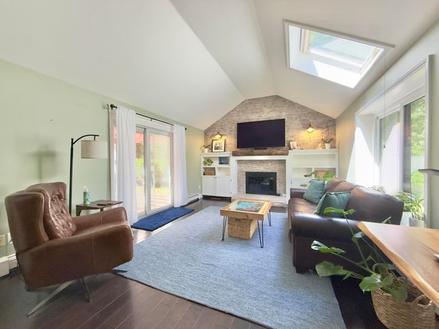 31 Childs Street, Centerville, MA 02632