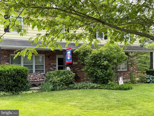 325-327 S GRIFFITH DRIVE, Douglassville, PA 19518