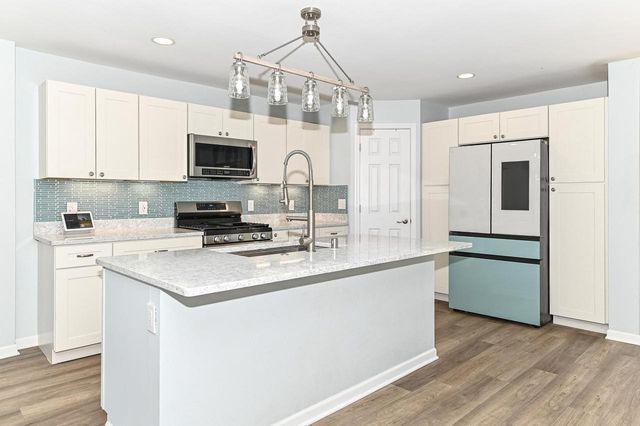 3663 E Obrien ROAD, Oak Creek, WI 53154