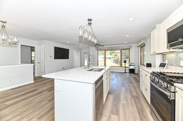 3663 E Obrien ROAD, Oak Creek, WI 53154