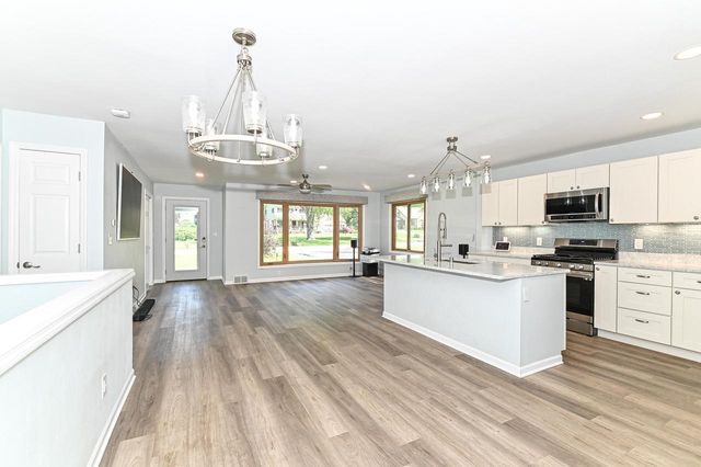 3663 E Obrien ROAD, Oak Creek, WI 53154