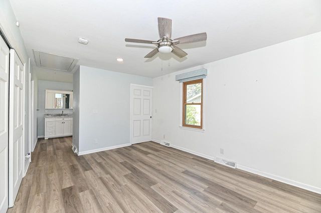 3663 E Obrien ROAD, Oak Creek, WI 53154