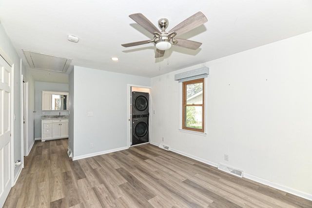 3663 E Obrien ROAD, Oak Creek, WI 53154