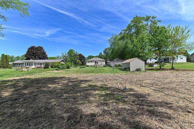 3663 E Obrien ROAD, Oak Creek, WI 53154