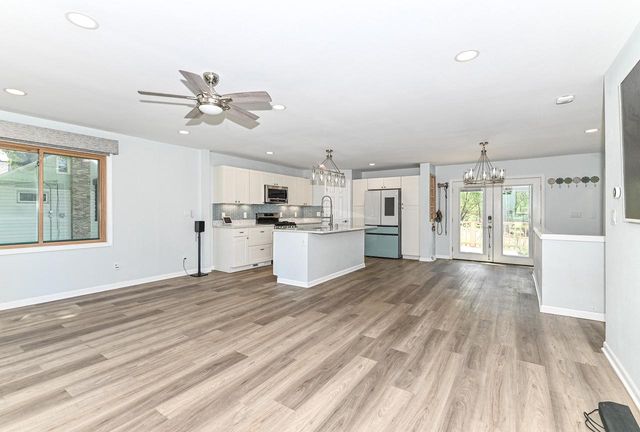 3663 E Obrien ROAD, Oak Creek, WI 53154