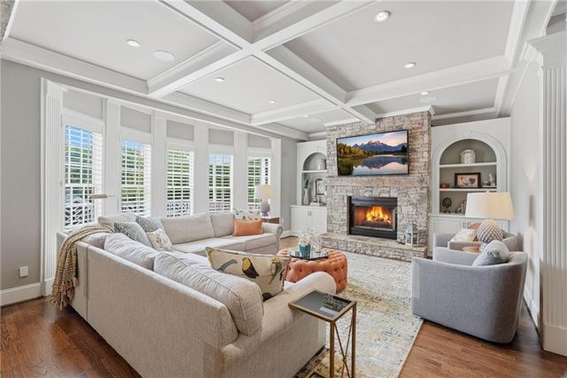 1072 Moores Walk Lane, Suwanee, GA 30024