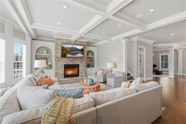 1072 Moores Walk Lane, Suwanee, GA 30024