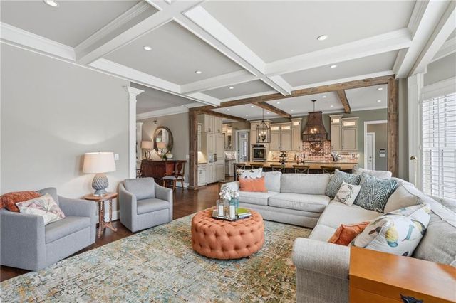 1072 Moores Walk Lane, Suwanee, GA 30024
