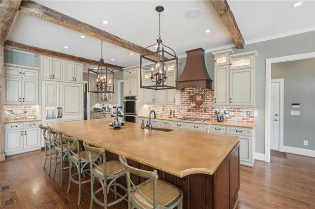 1072 Moores Walk Lane, Suwanee, GA 30024