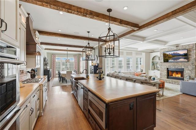 1072 Moores Walk Lane, Suwanee, GA 30024