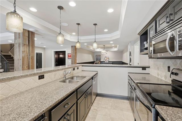 1072 Moores Walk Lane, Suwanee, GA 30024