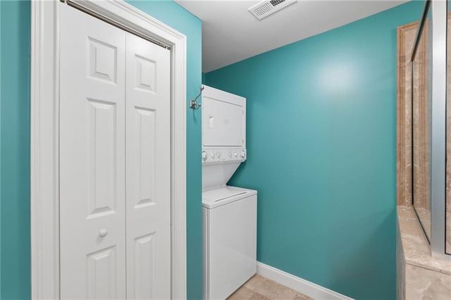 1072 Moores Walk Lane, Suwanee, GA 30024
