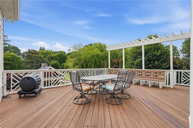 1072 Moores Walk Lane, Suwanee, GA 30024