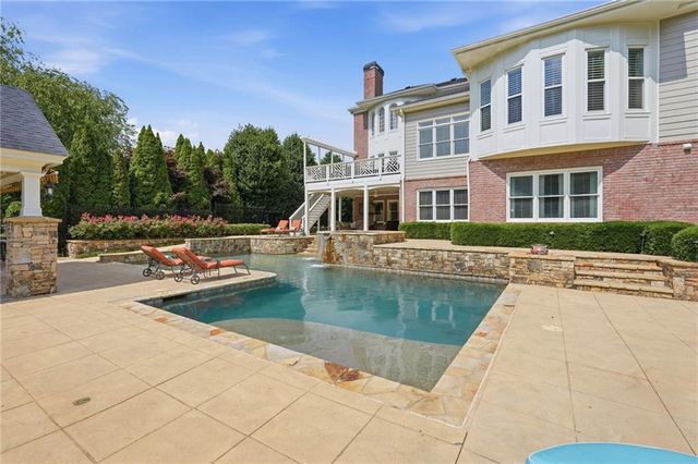 1072 Moores Walk Lane, Suwanee, GA 30024