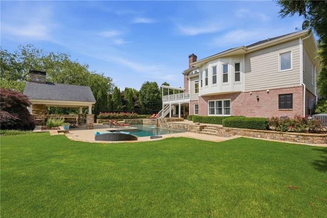 1072 Moores Walk Lane, Suwanee, GA 30024