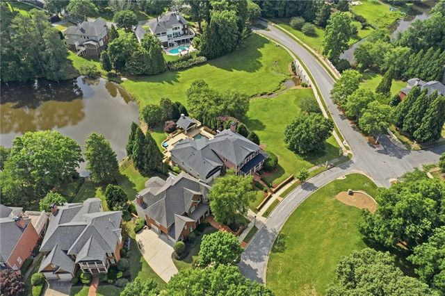 1072 Moores Walk Lane, Suwanee, GA 30024