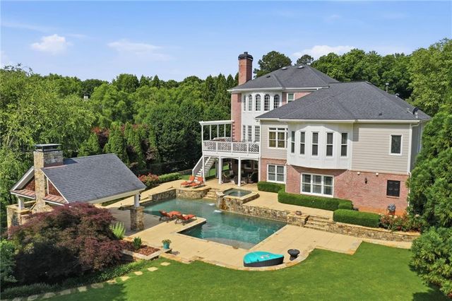 1072 Moores Walk Lane, Suwanee, GA 30024