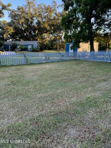 204 Caron Lane, Bay Saint Louis, MS 39520