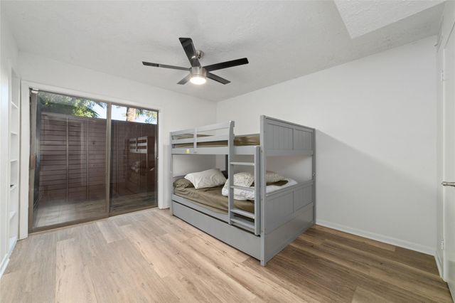 717 Davis Road, League City, TX 77573