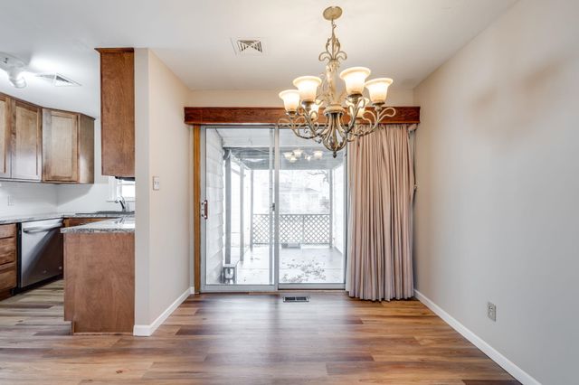 834 Big Bend Rd, Wichita, KS 67218