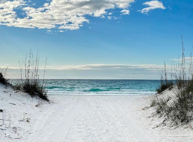 1 Calle Traviesa, Pensacola Beach, FL 32561