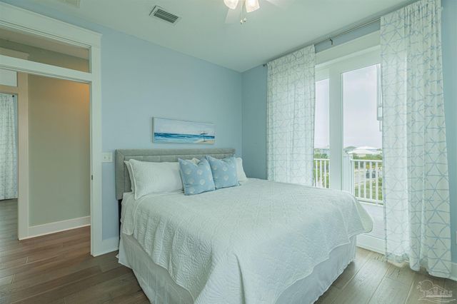 1 Calle Traviesa, Pensacola Beach, FL 32561