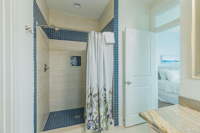 1 Calle Traviesa, Pensacola Beach, FL 32561