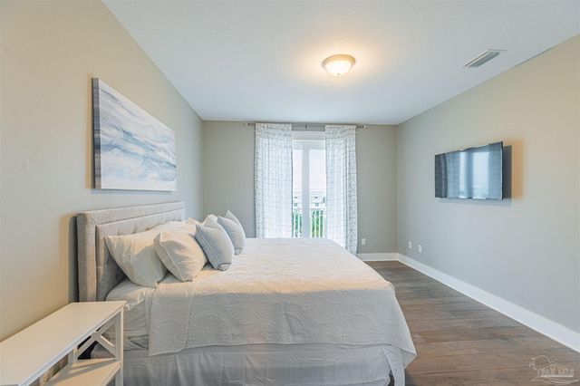 1 Calle Traviesa, Pensacola Beach, FL 32561