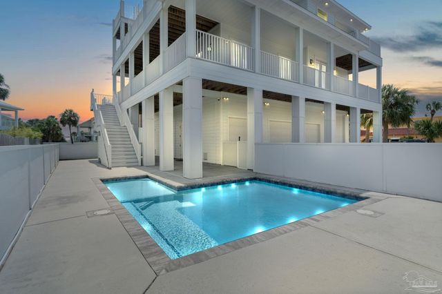 1 Calle Traviesa, Pensacola Beach, FL 32561