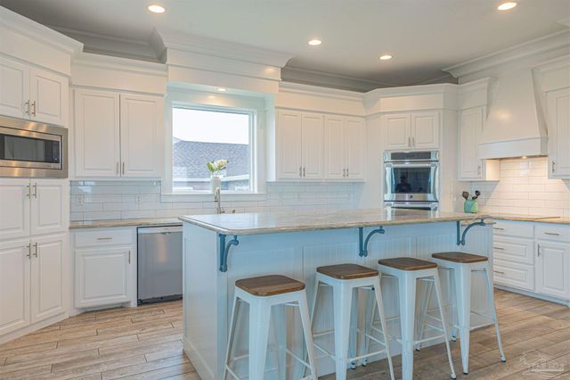 1 Calle Traviesa, Pensacola Beach, FL 32561