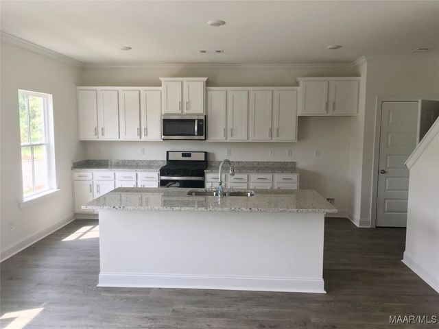 5206 Pike Loop, Pike Road, AL 36064