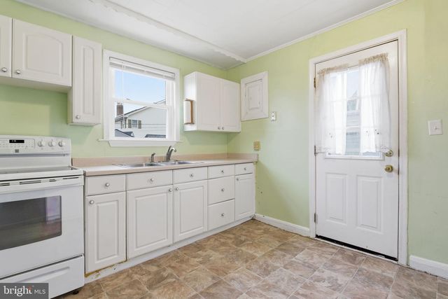 202 S WOODWELL RD, Baltimore, MD 21222