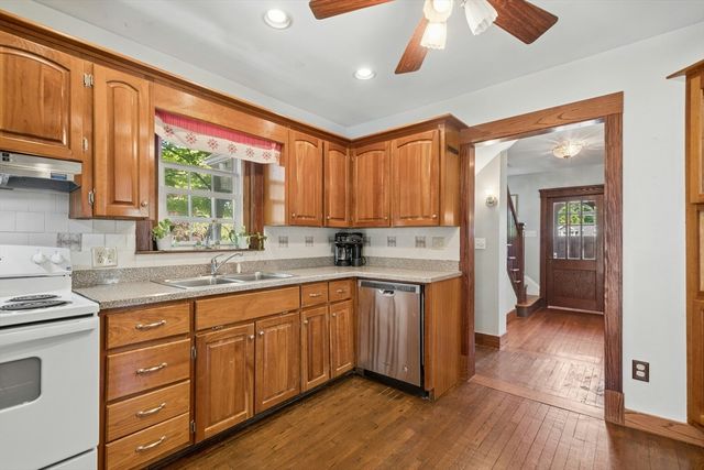 146 Purchase St, Milford, MA 01757
