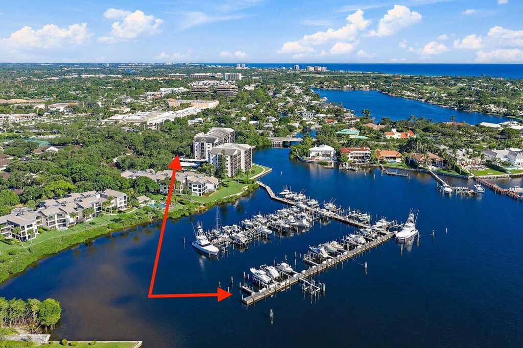 11373 Twelve Oaks Way E, North Palm Beach, FL 33408