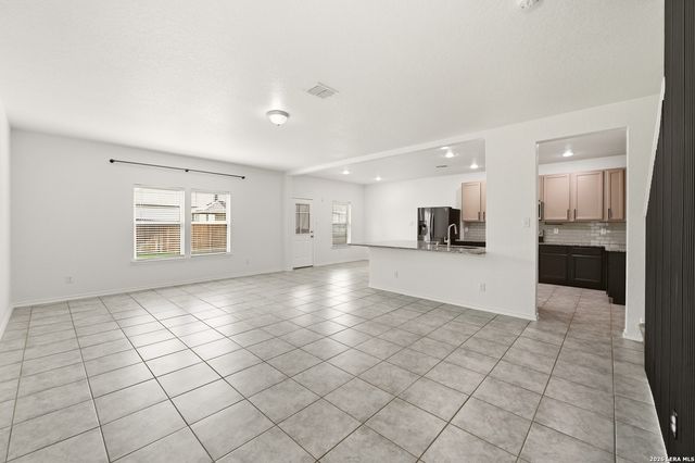 159 DEER BLF, San Antonio, TX 78253